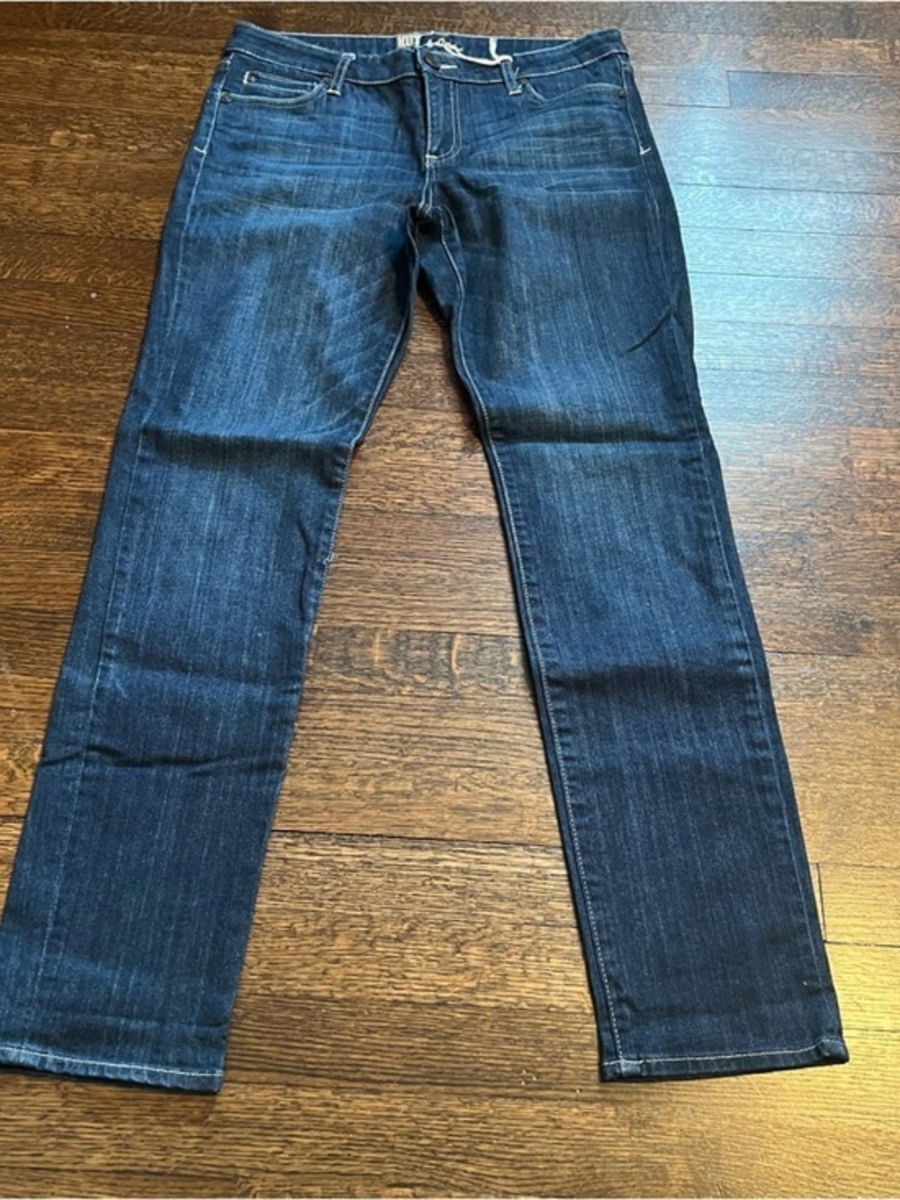 Kut from the Kloth medium wash straight leg jeans size 10